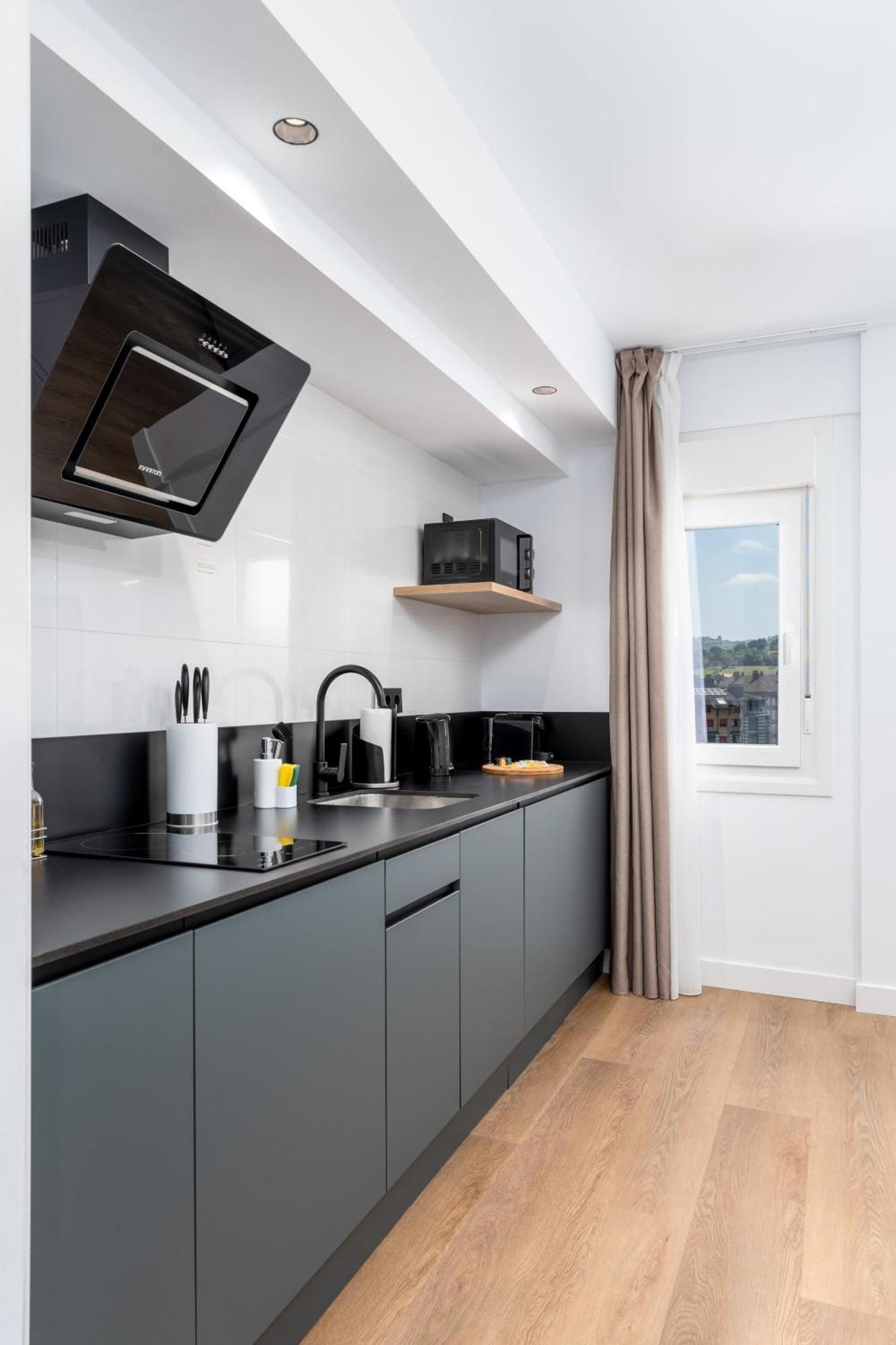 Limehome Oviedo Calle Postigo Bajo Zimmer foto